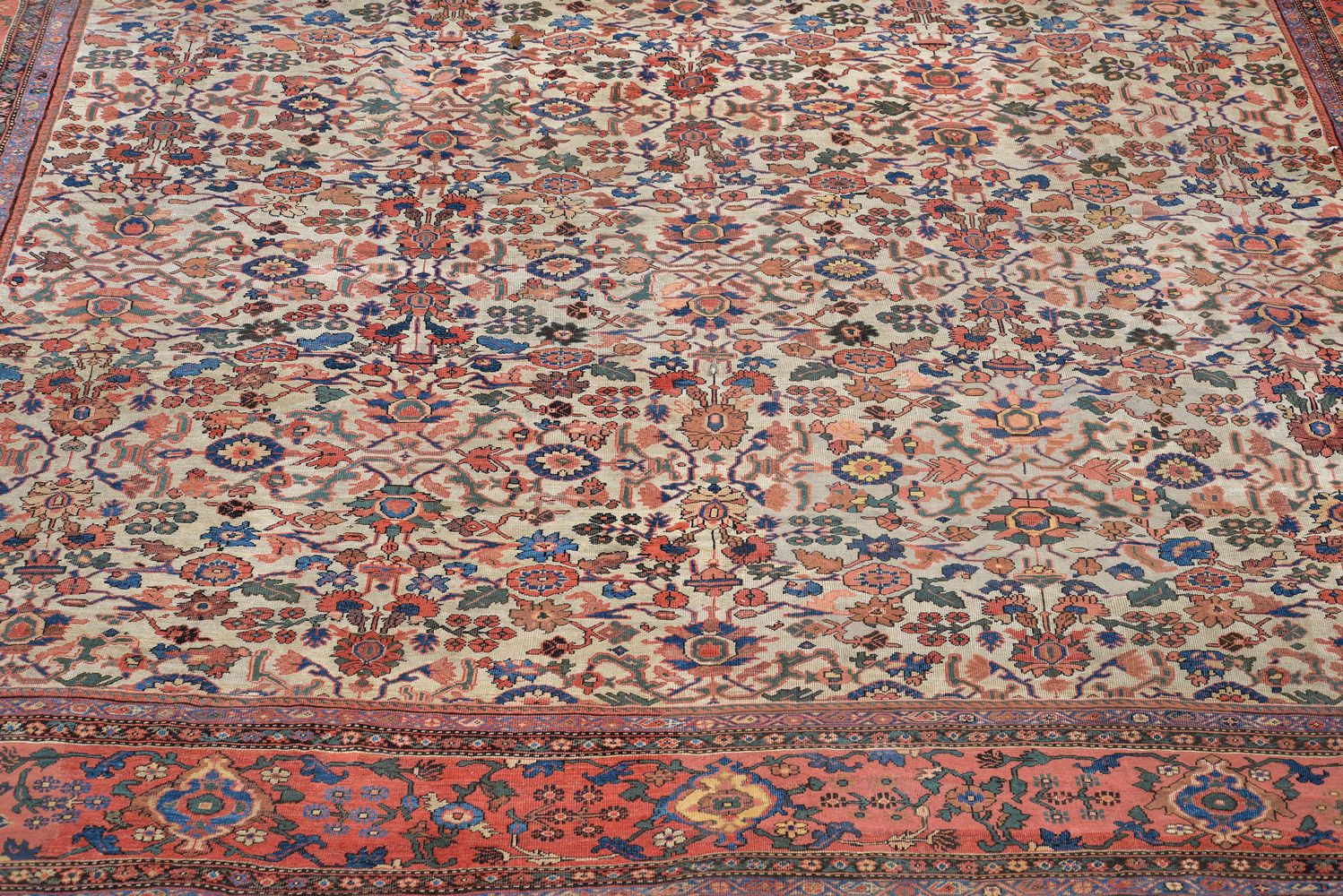 † A Feraghan carpet - Image 2 of 2