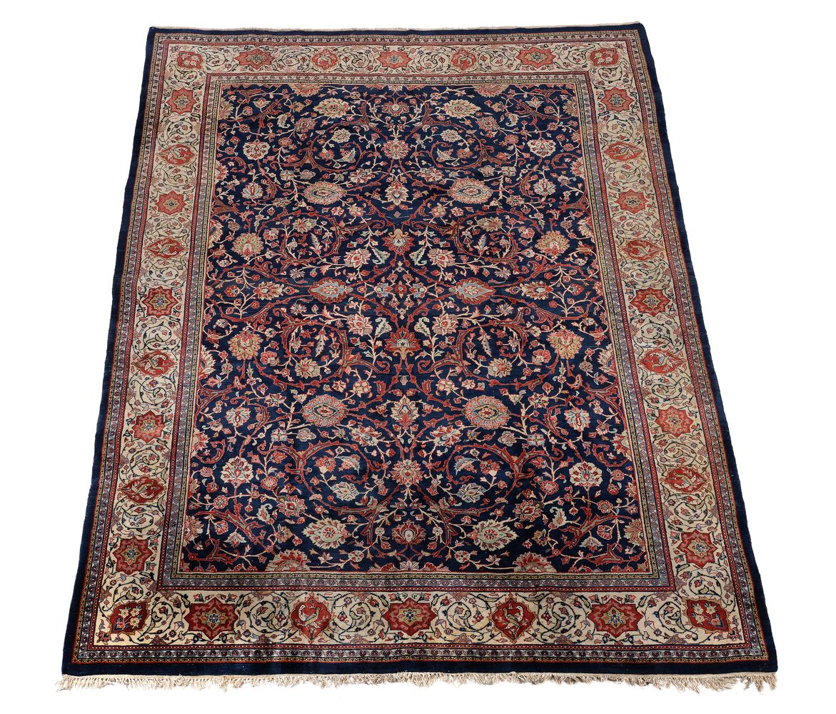 A Sarouk carpet