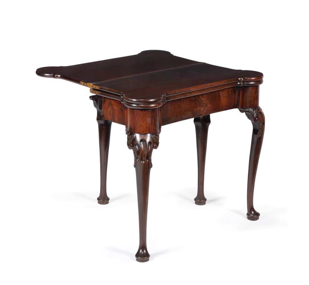 A George II mahogany combined tea and card table, probably Irish, circa 1760 - Image 3 of 6