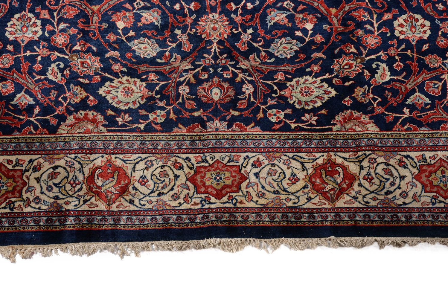 A Sarouk carpet - Image 3 of 3