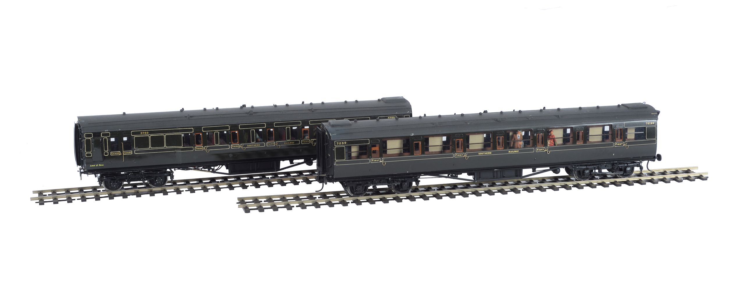 A rake of 10mm scale gauge 1 Southern Railway Maunsell coaches - Image 8 of 10