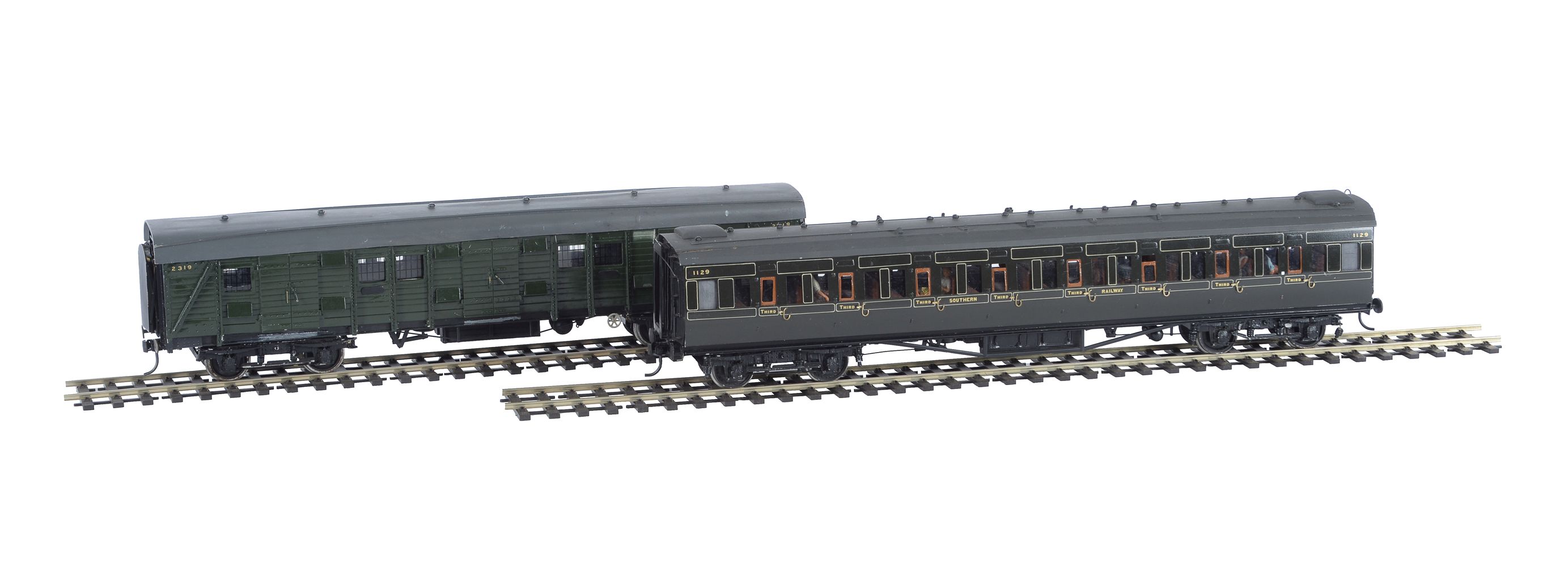 A rake of 10mm scale gauge 1 Southern Railway Maunsell coaches - Image 7 of 10