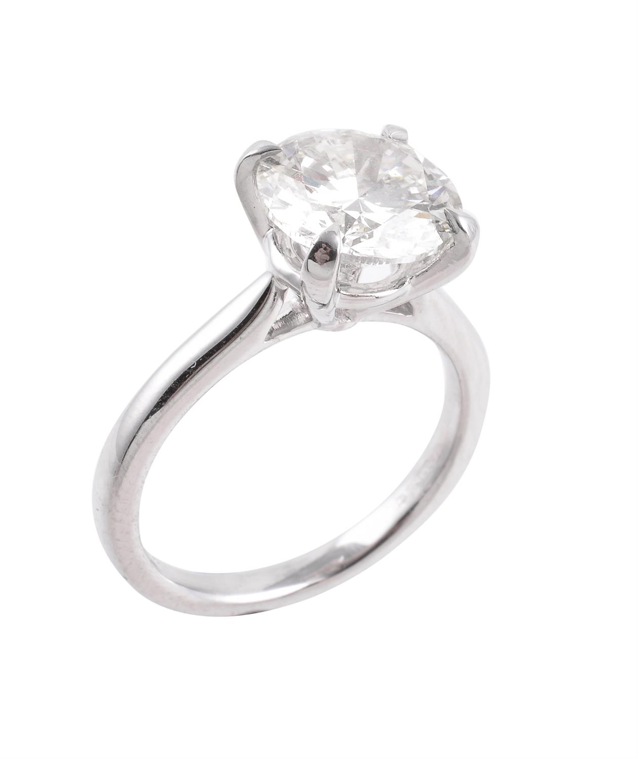 A diamond single stone ring