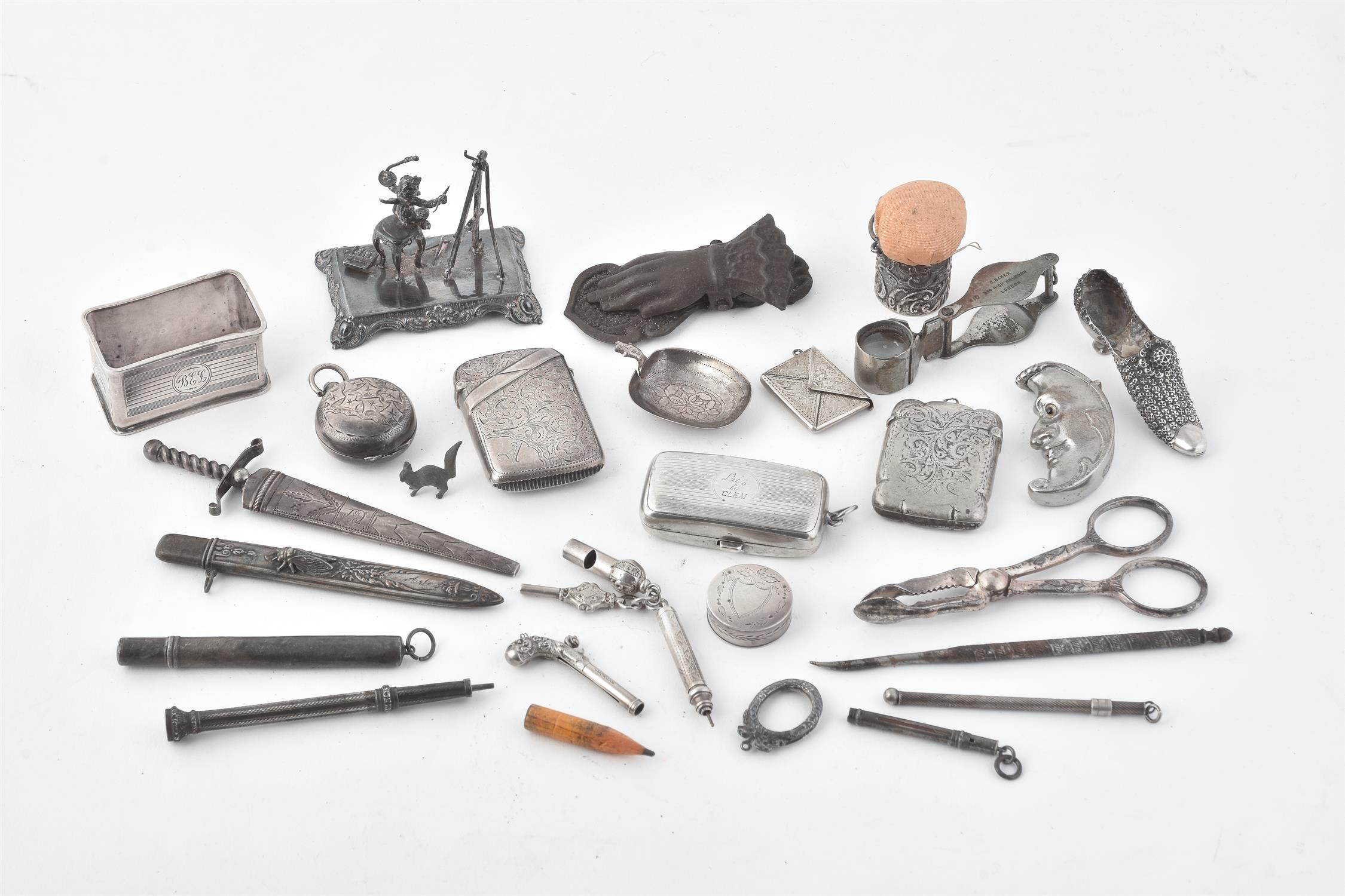 A collection of silver, silver coloured, electro-plated and white metal items