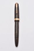 Parker, Vacumatic, a brown striated fountain pen