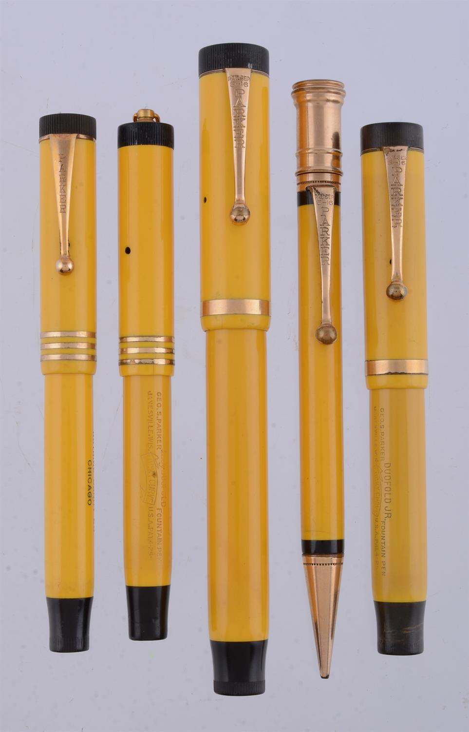 Parker, Duofold Lucky Curve, a Mandarin yellow fountain pen