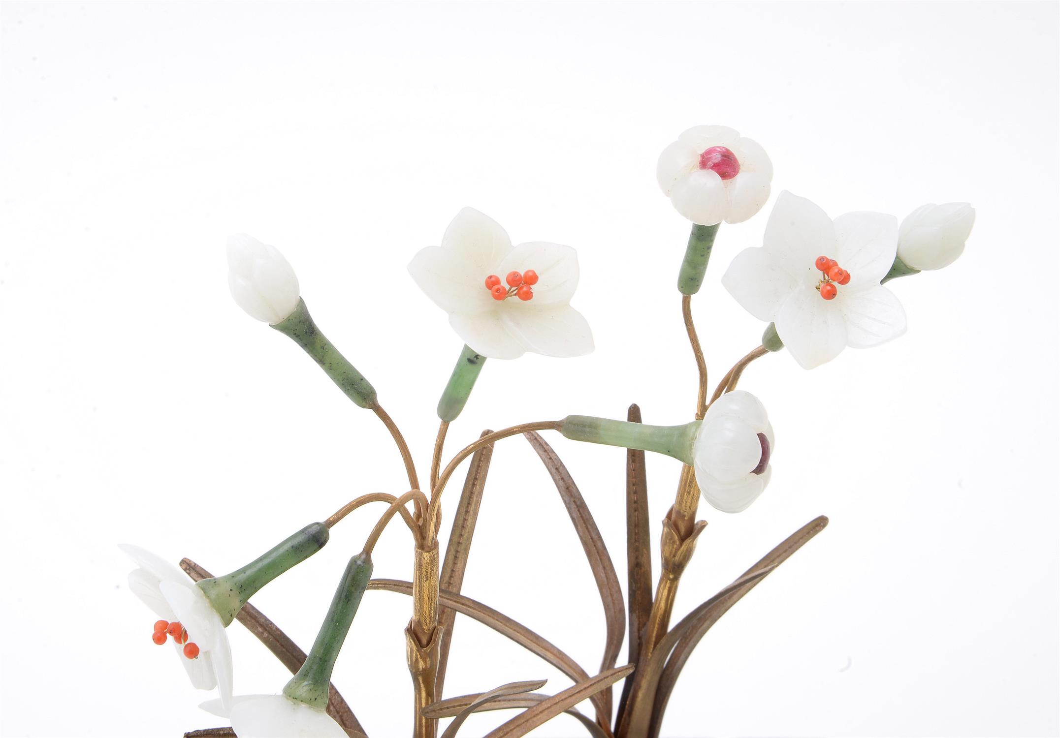 Y A Chinese jade-embellished 'Narcissus' potted plant - Image 3 of 4