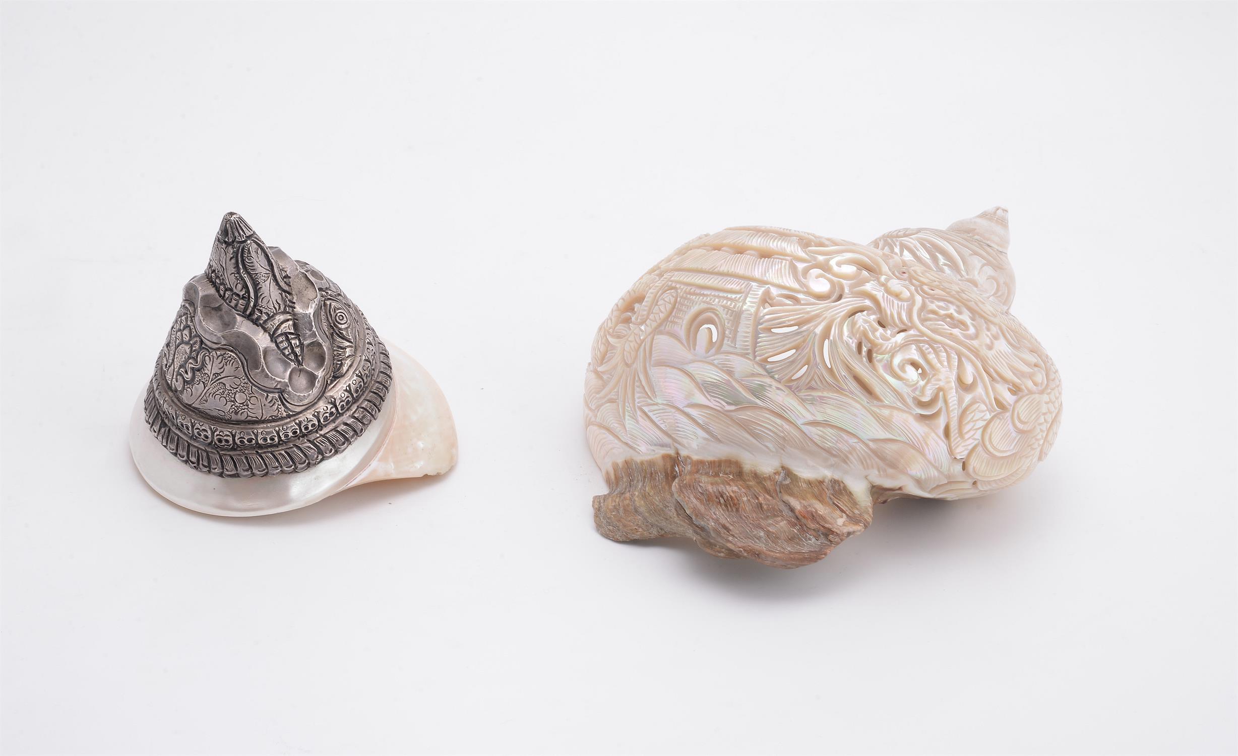 Y A Chinese 'Dragon' carved lustrous shell - Image 2 of 3