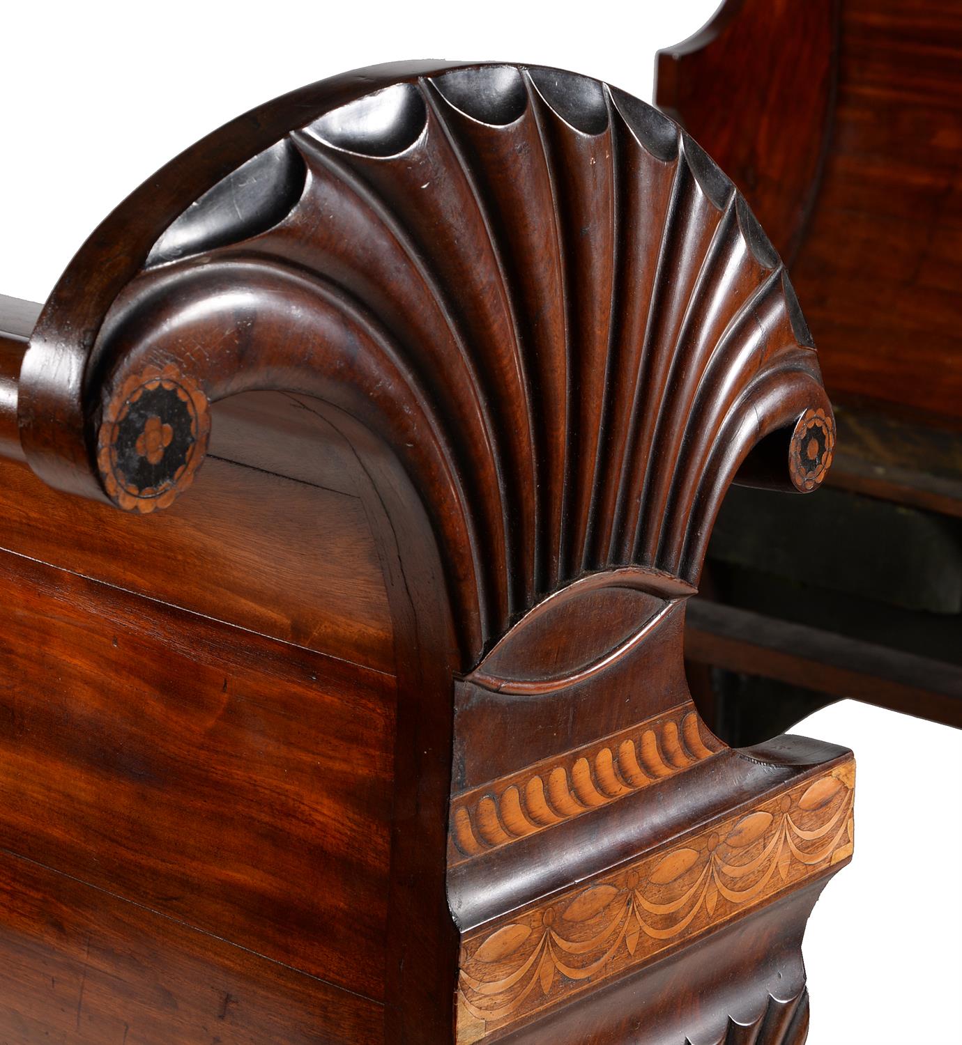 A mahogany bed frame - Image 3 of 3