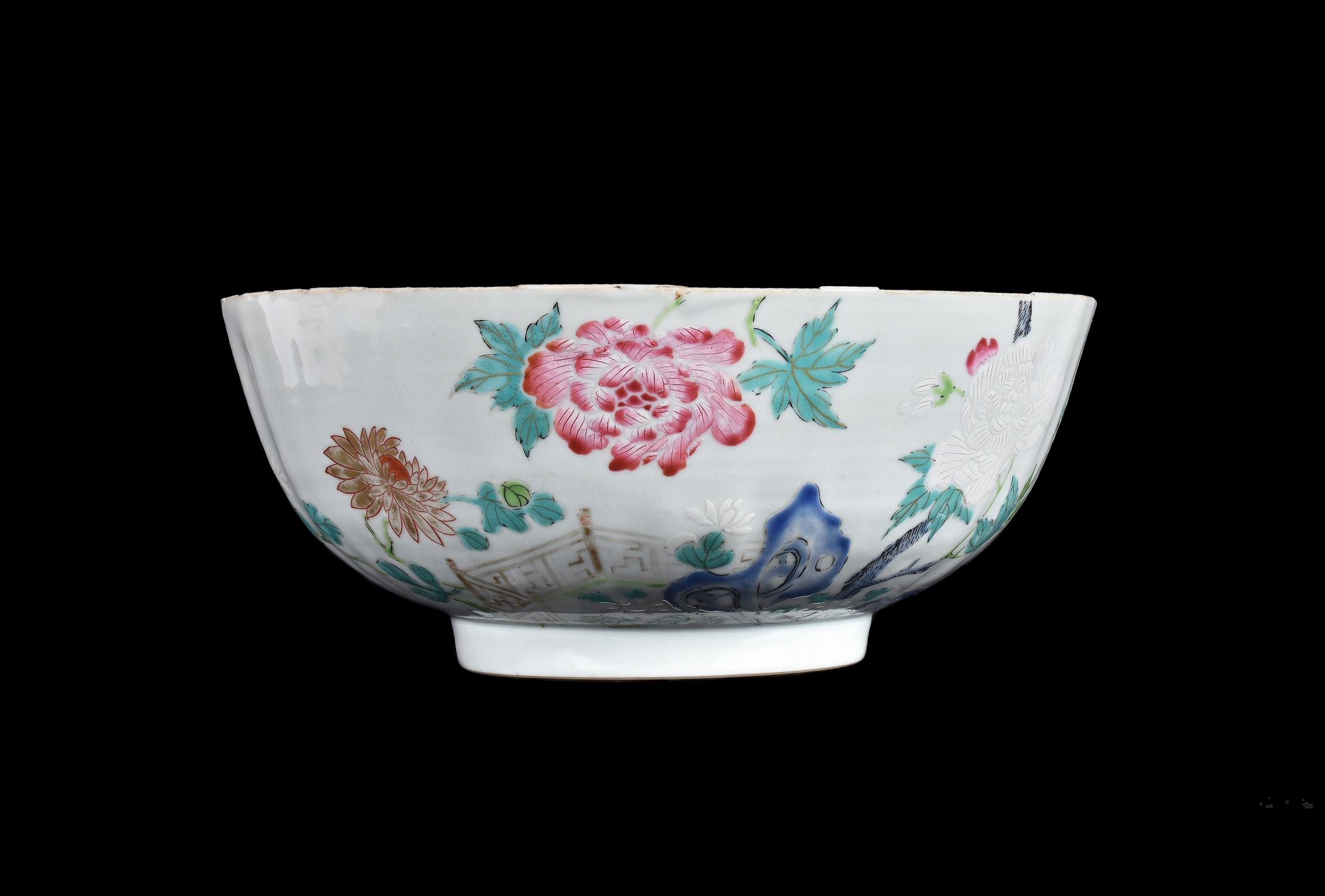 A Chinese Export porcelain famille rose bowl