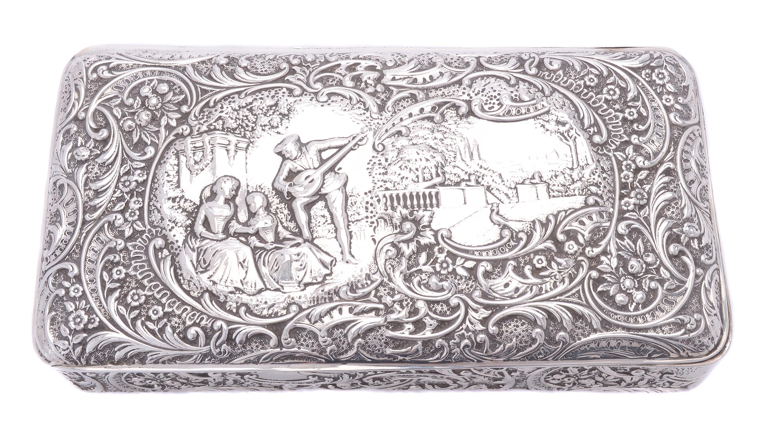 An Edwardian silver rectangular trinket box by Henry Matthews - Image 2 of 3