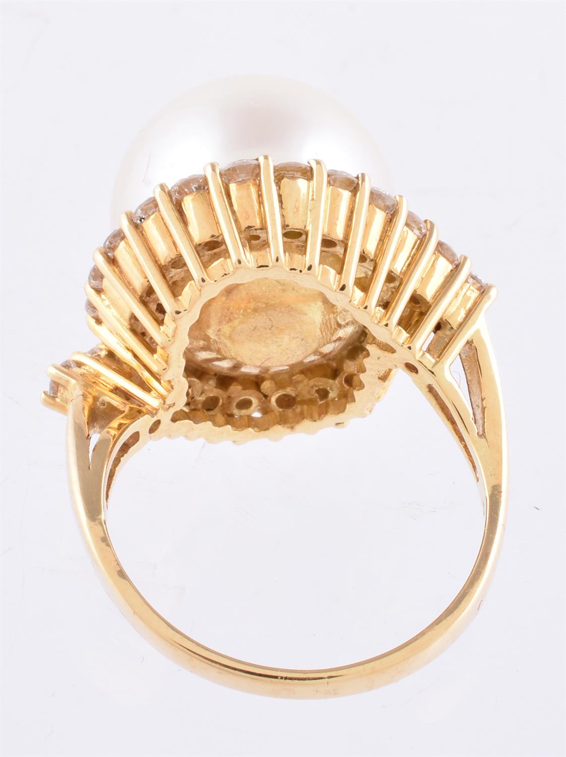 A South Sea cultured pearl and diamond ring - Image 3 of 3