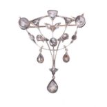 A Continental Art Nouveau diamond brooch/pendant