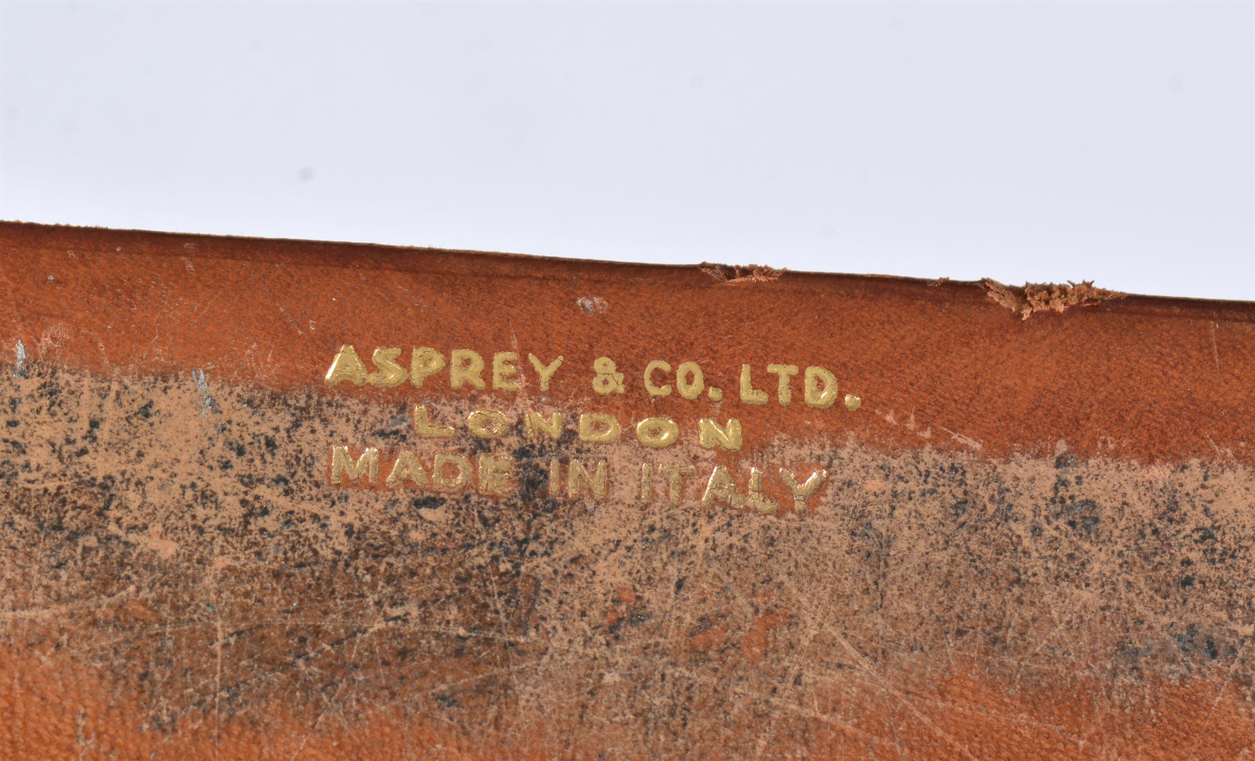 A group of leather clad desk items comprising; a Florentine brown leather envelope casket - Image 2 of 2