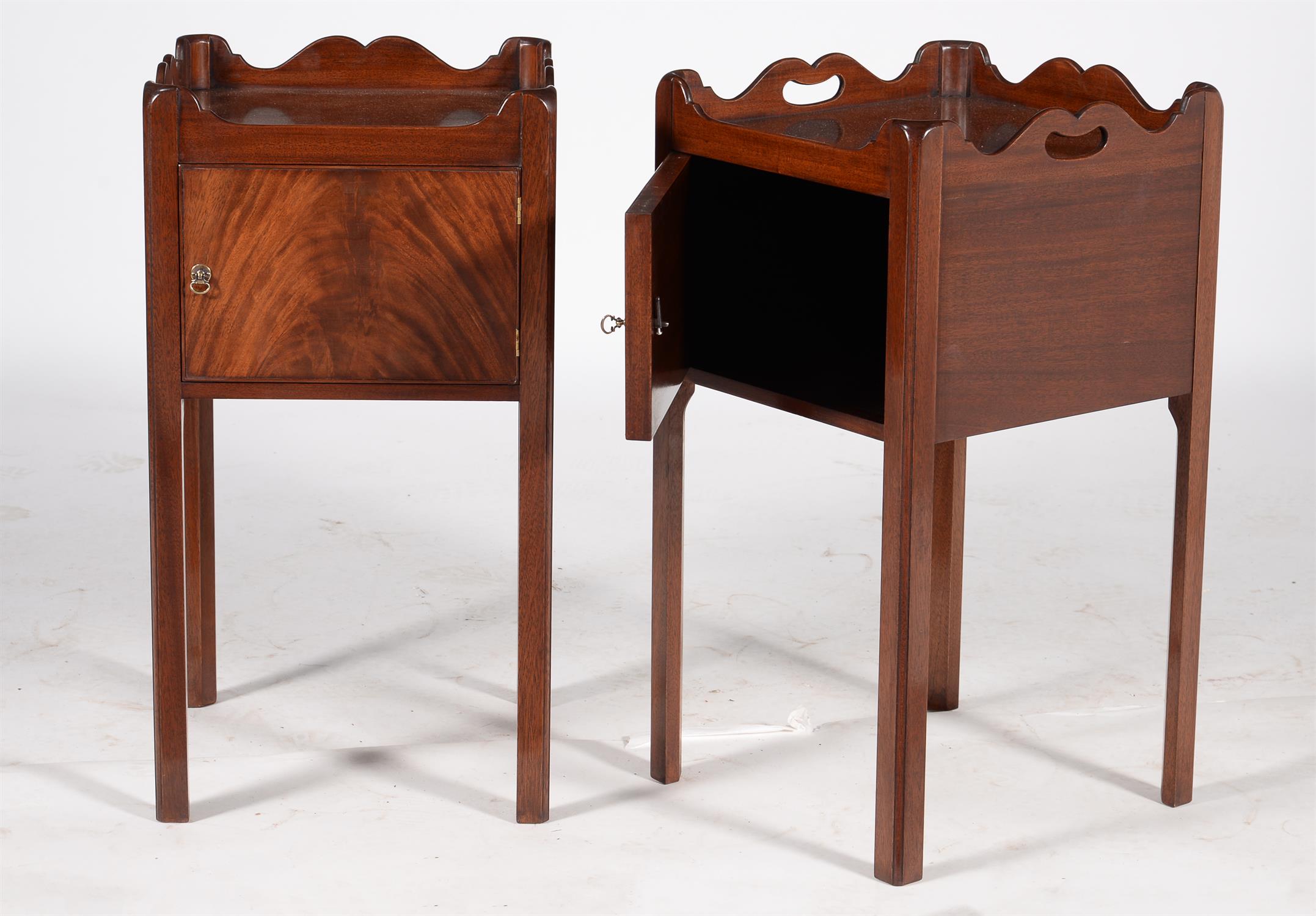 A pair of bedside cupboards in George III style - Image 3 of 4