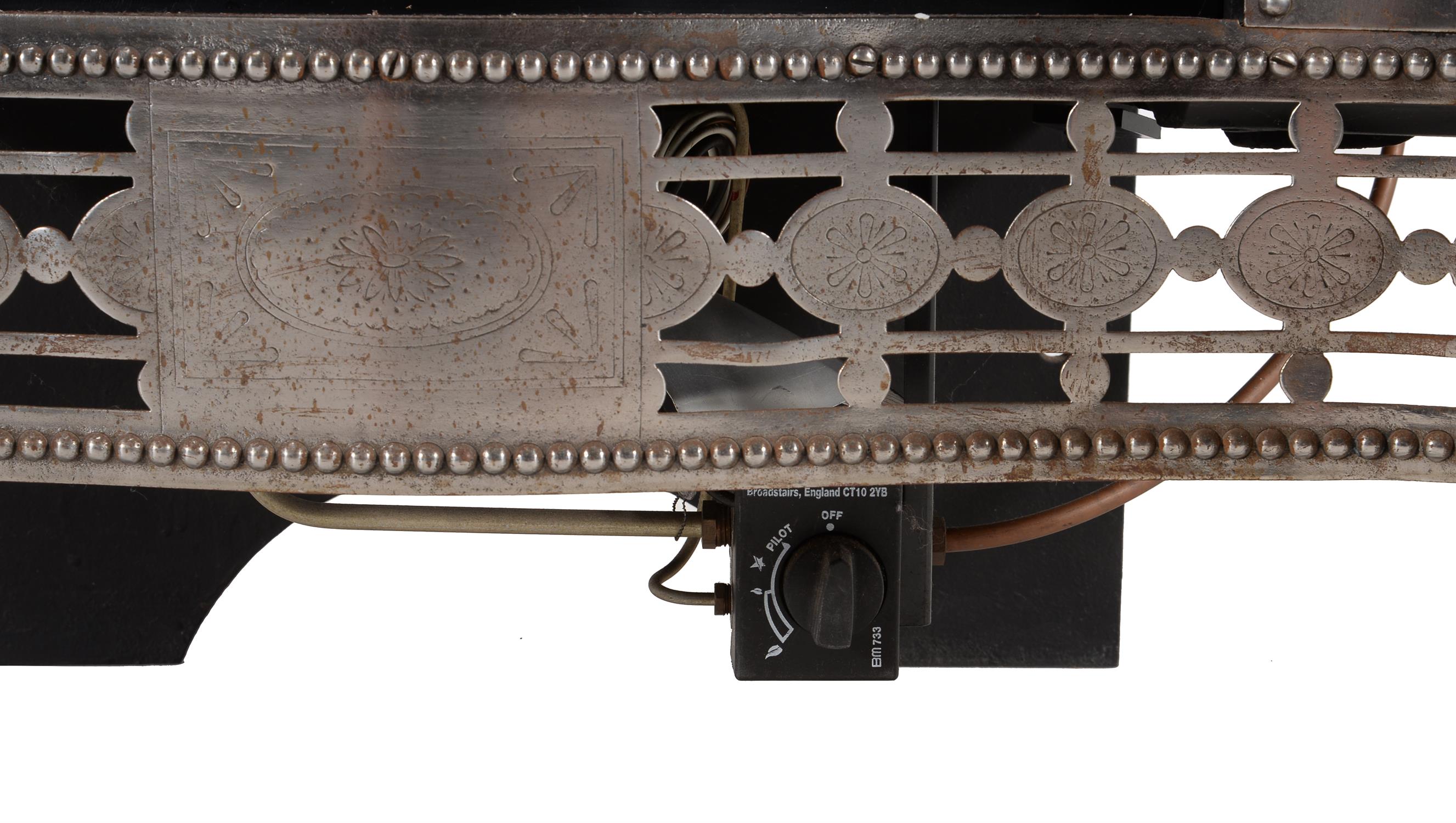 An engraved steel basket grate in George III style - Image 2 of 2