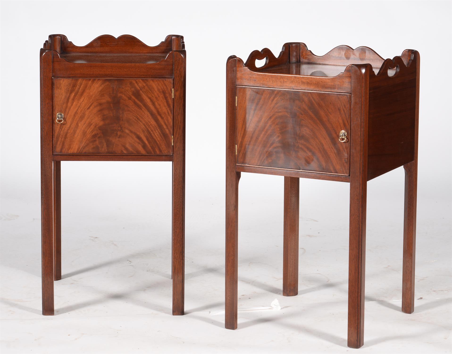 A pair of bedside cupboards in George III style - Image 2 of 4