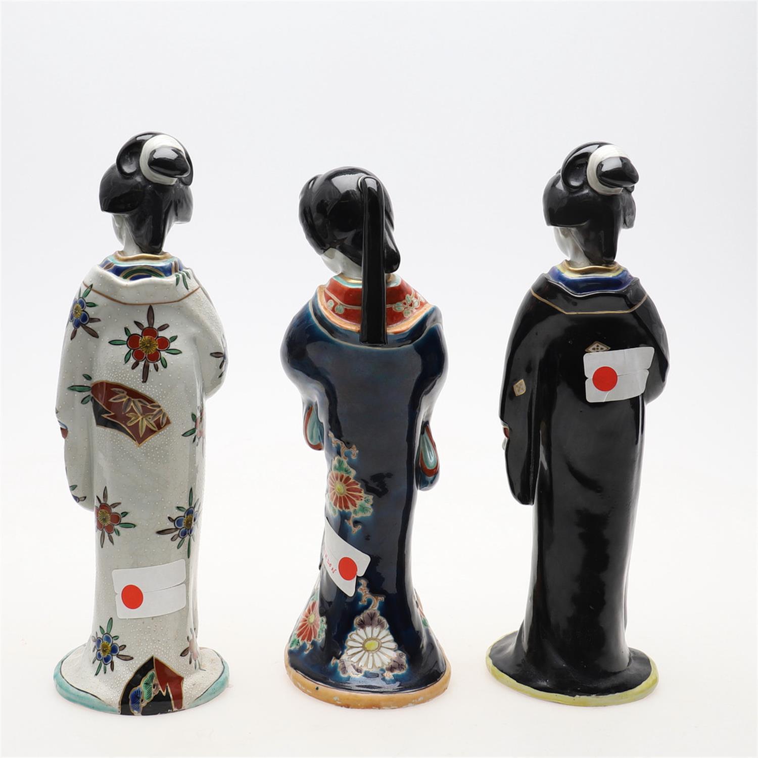 Three Japanese Kutani figures of Bijin - Image 2 of 2