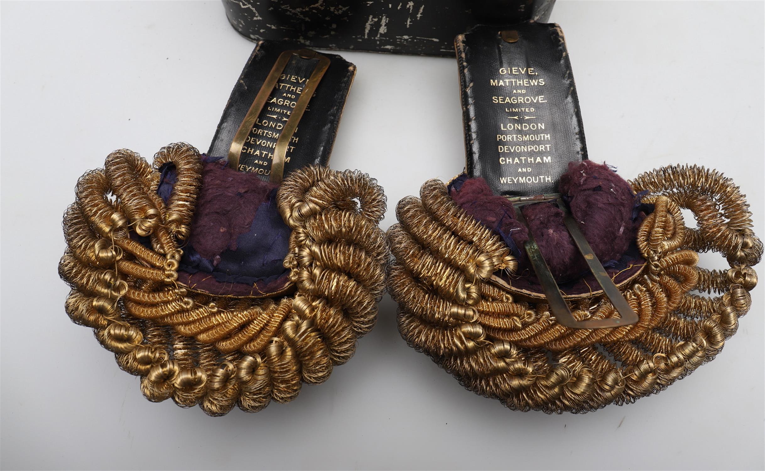 An early 20th century cased pair of naval epaulettes - Image 7 of 7