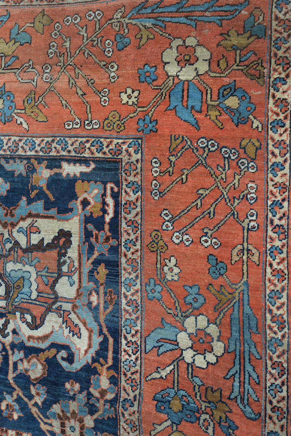 A Serapi carpet - Image 3 of 3