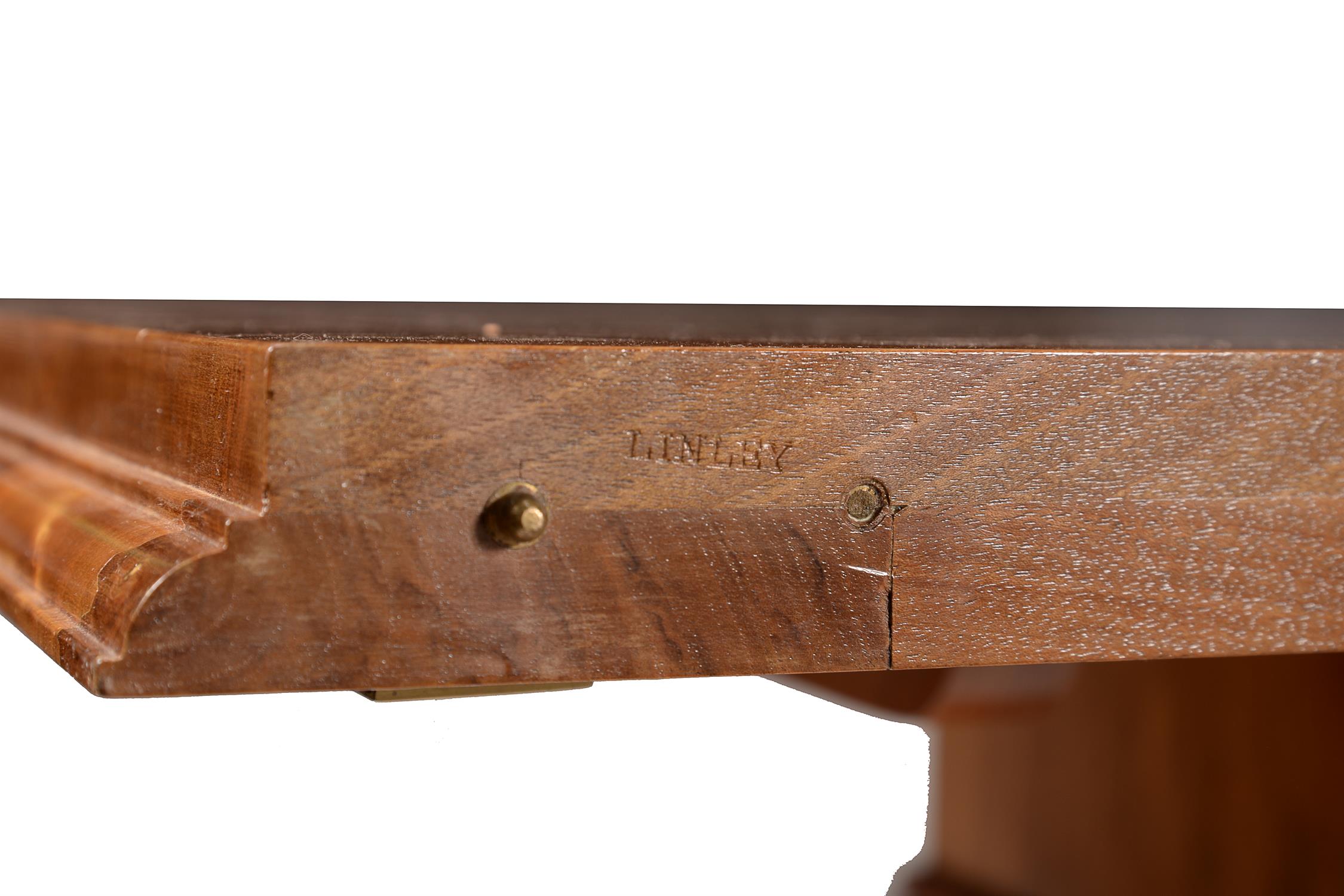 David Linley, a solid English walnut triple pedestal dining table - Image 2 of 3