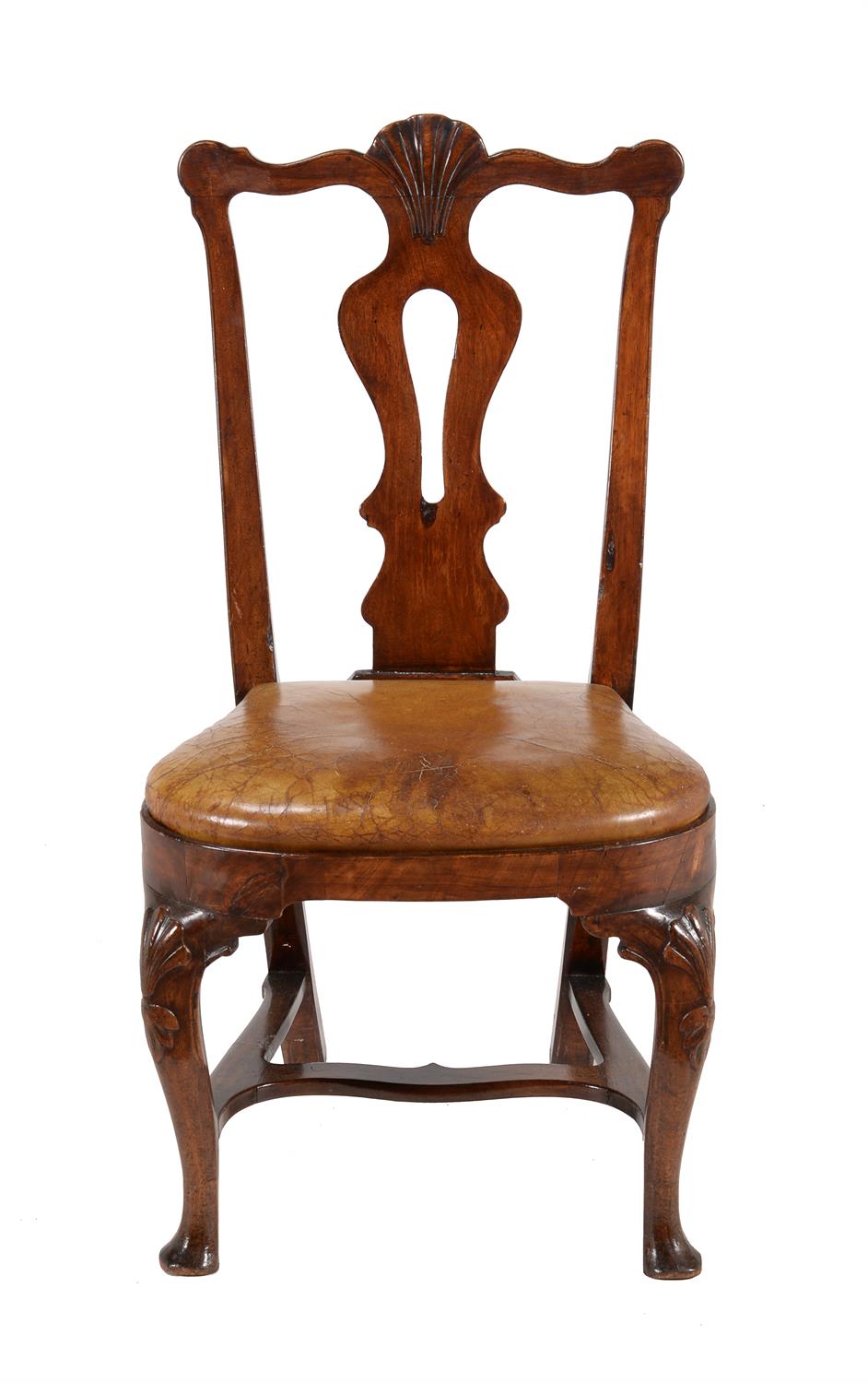 A pair of Continental walnut side chairs - Image 2 of 5