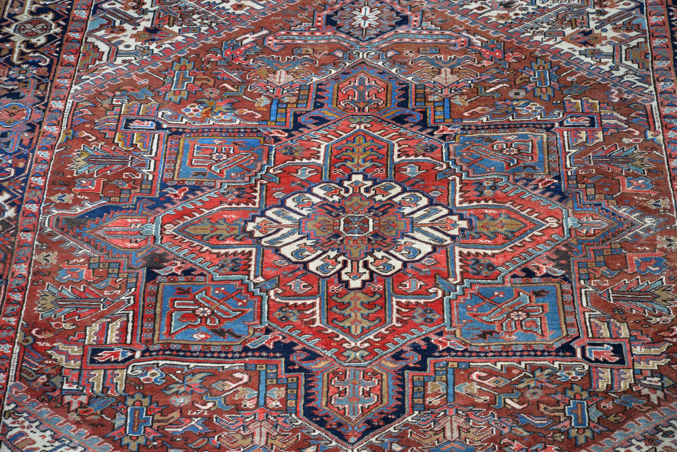 An Heriz carpet - Image 2 of 2