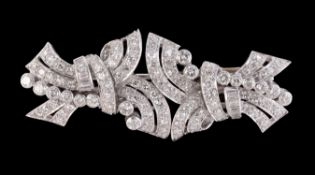 A second quarter of the 20th century diamond double clip brooch