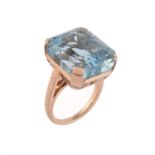 A 1930s aquamarine dress ring