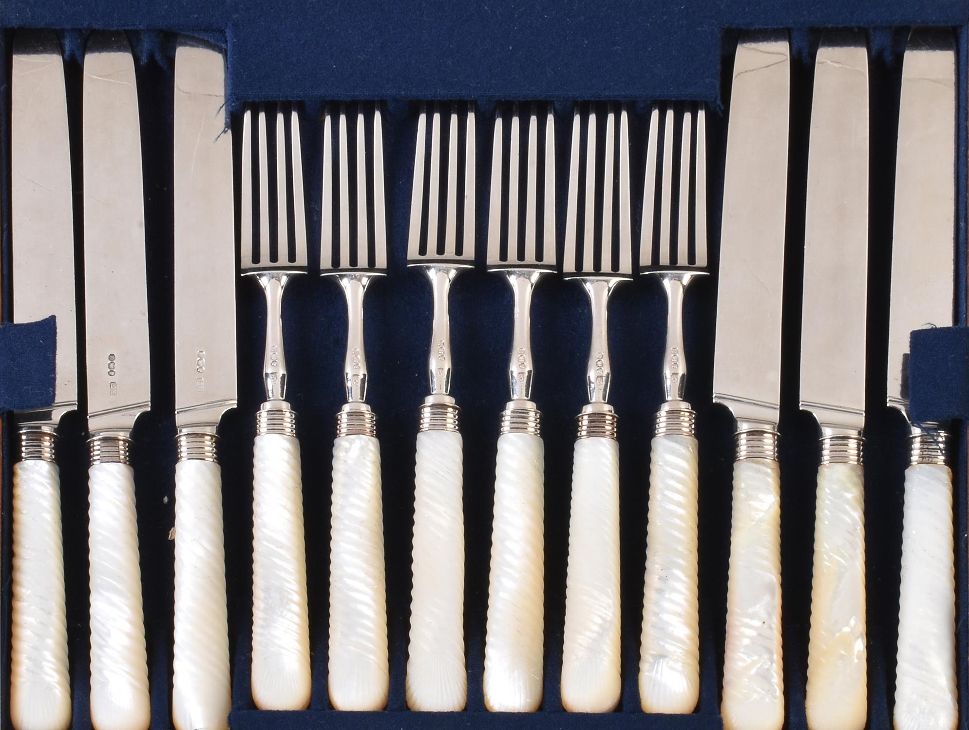 Y A set of twelve George III silver and mother of pearl dessert knives and forks by Richard Poulden - Image 2 of 3