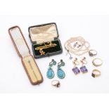 A collection of antique and later jewellery