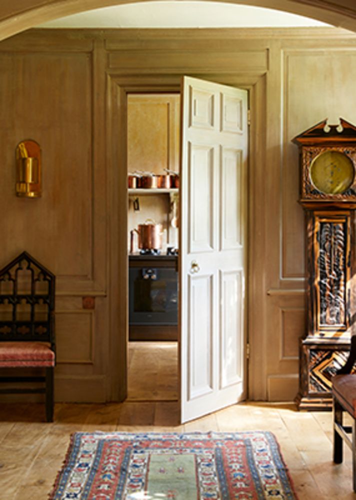 The Spirit of the English Country House: Property from James McWhirter, James Graham-Stewart and Alexander di Carcaci