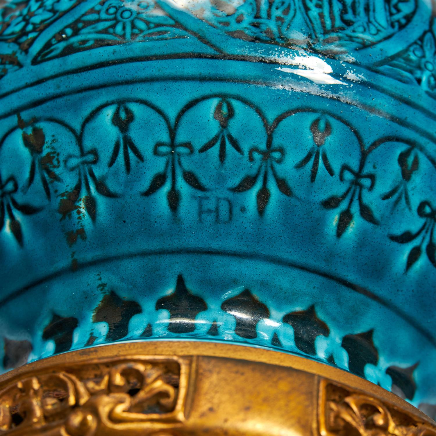 An Aesthetic Movement French faience and gilt bronze mounted table lamp - Image 3 of 3