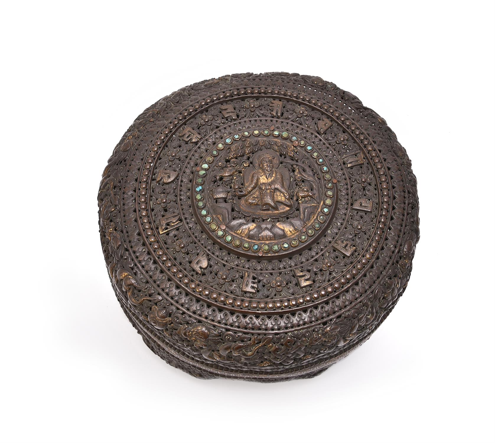 A copper-gilt Buddhist openwork box - Image 2 of 5