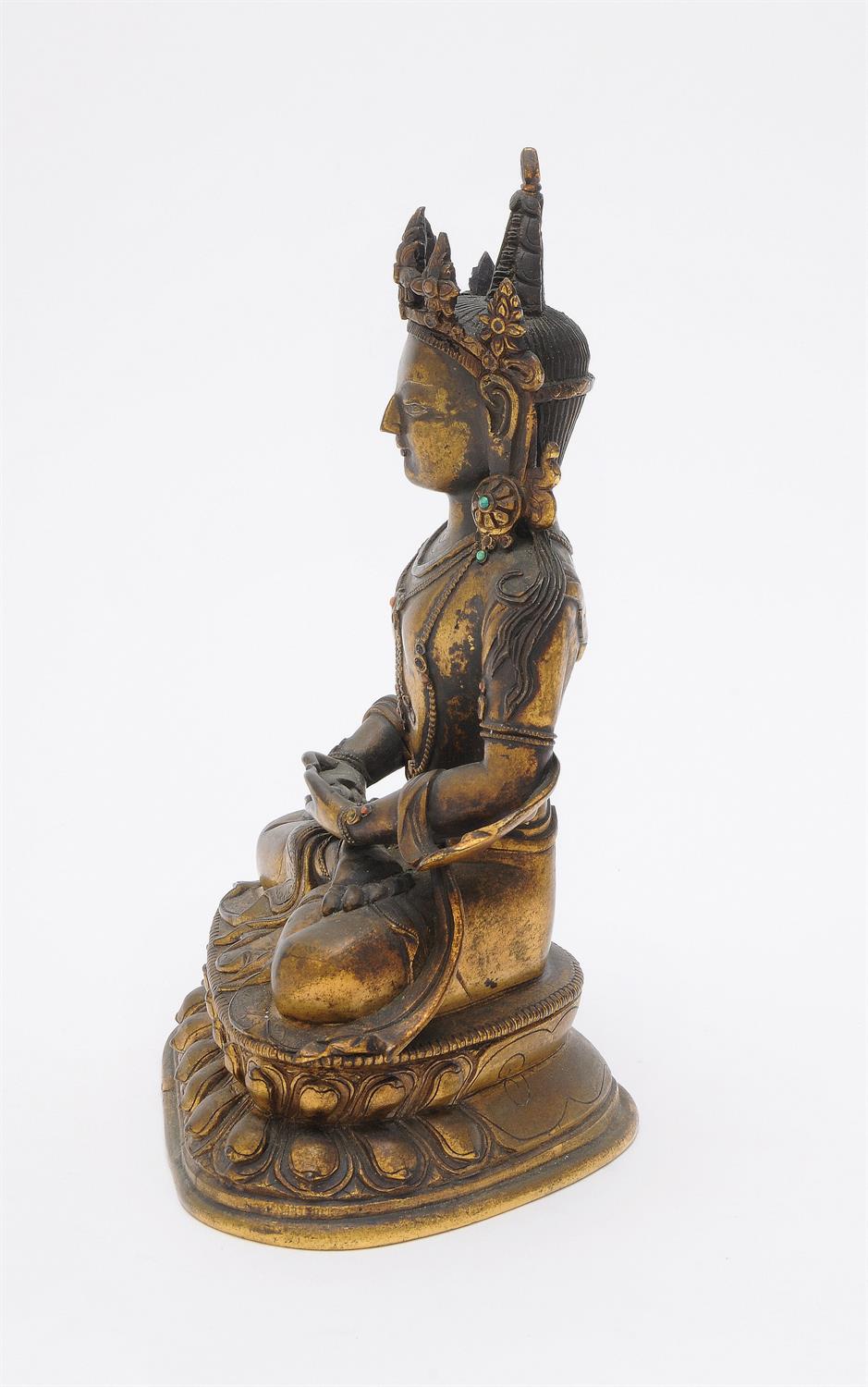 A Sino-Tibetan gilt-bronze figure of Buddha Amitayus - Image 5 of 5