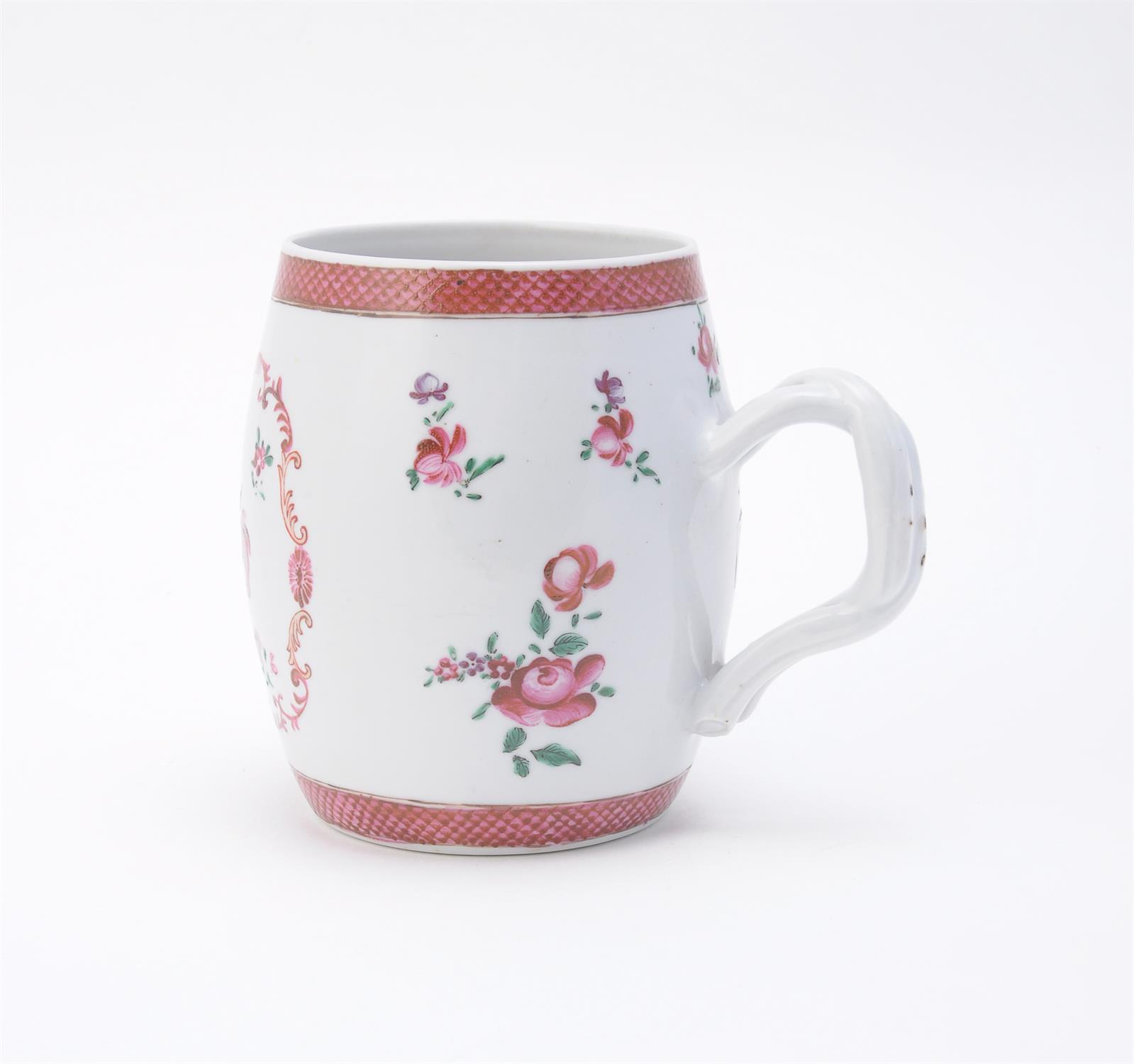 Three various Famille Rose mugs - Image 6 of 8