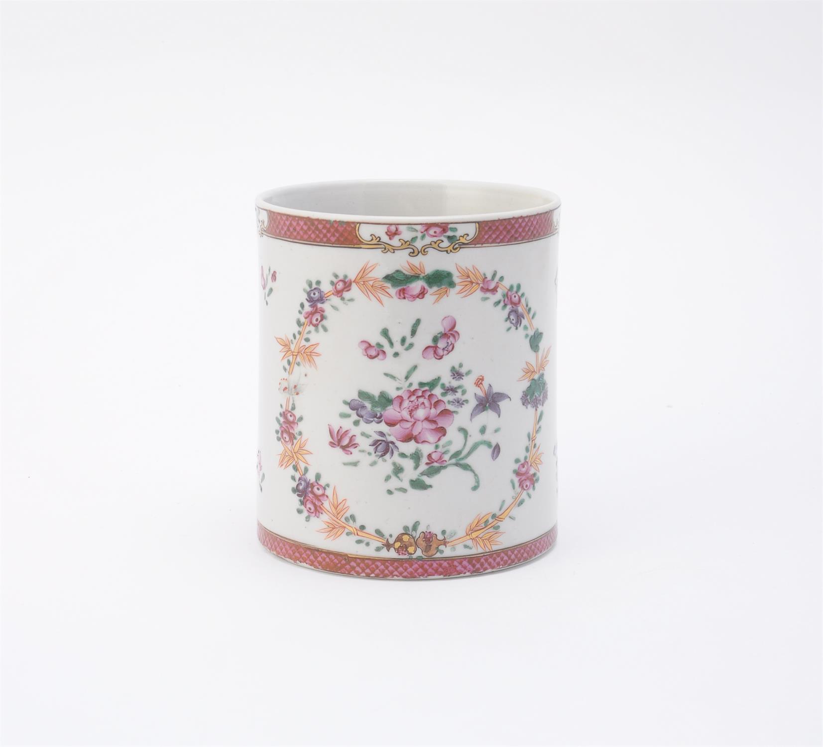 Three various Famille Rose mugs - Image 7 of 8