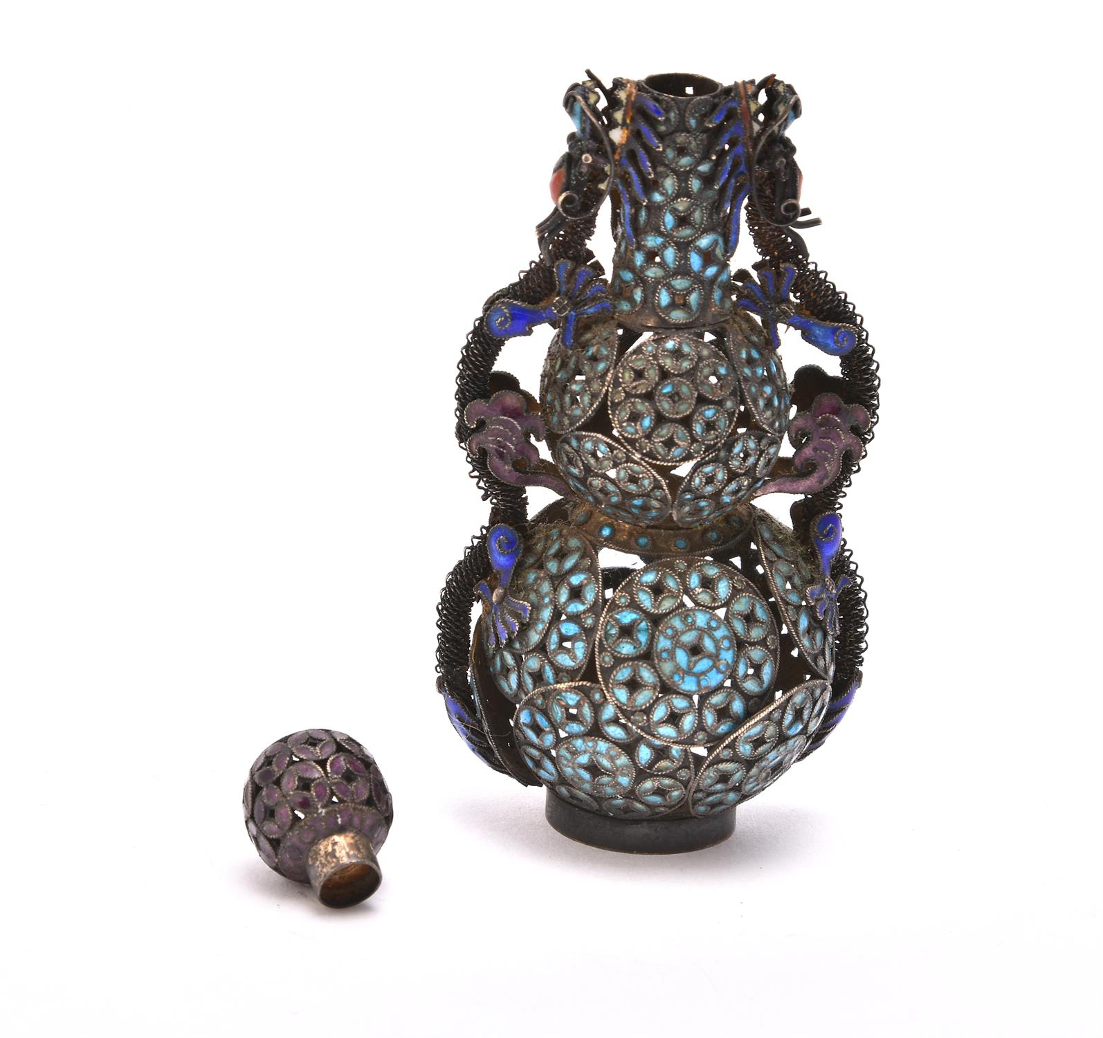 A Chinese silver filigree and enamelled openwork 'Double gourd' bottle with cover - Image 5 of 6