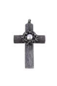 [Royal interest] A mid Victorian silver cross dedicated to the memory of Prince Albert