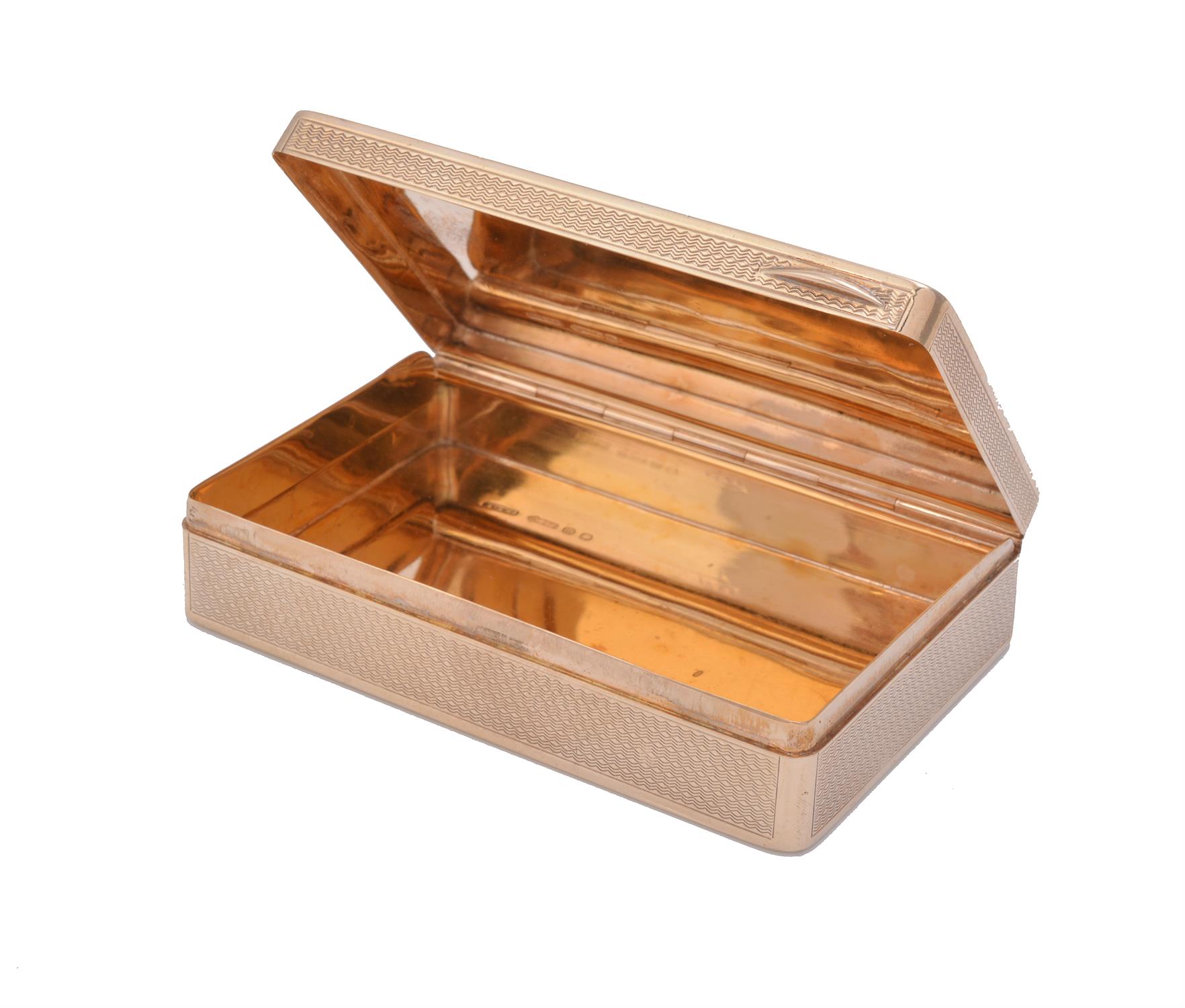 A 9 carat gold rounded rectangular snuff box by Mappin & Webb - Image 2 of 2