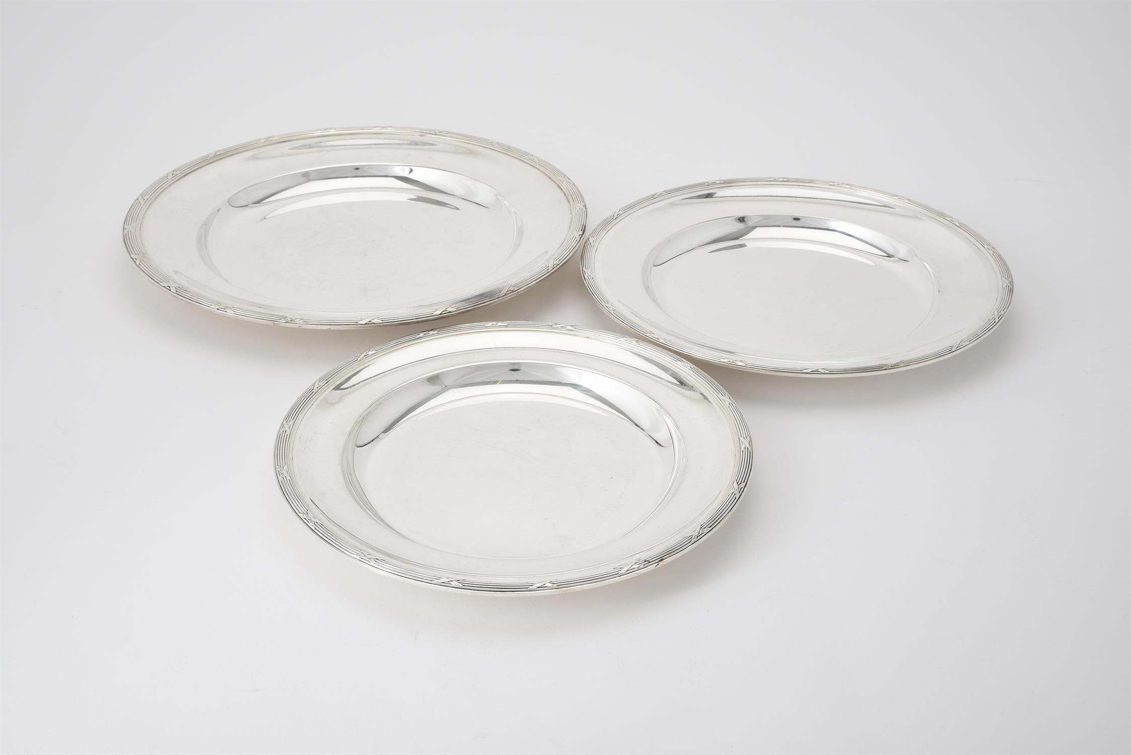 A French electro-plated part table service of plates, serving platters and trays - Image 4 of 8