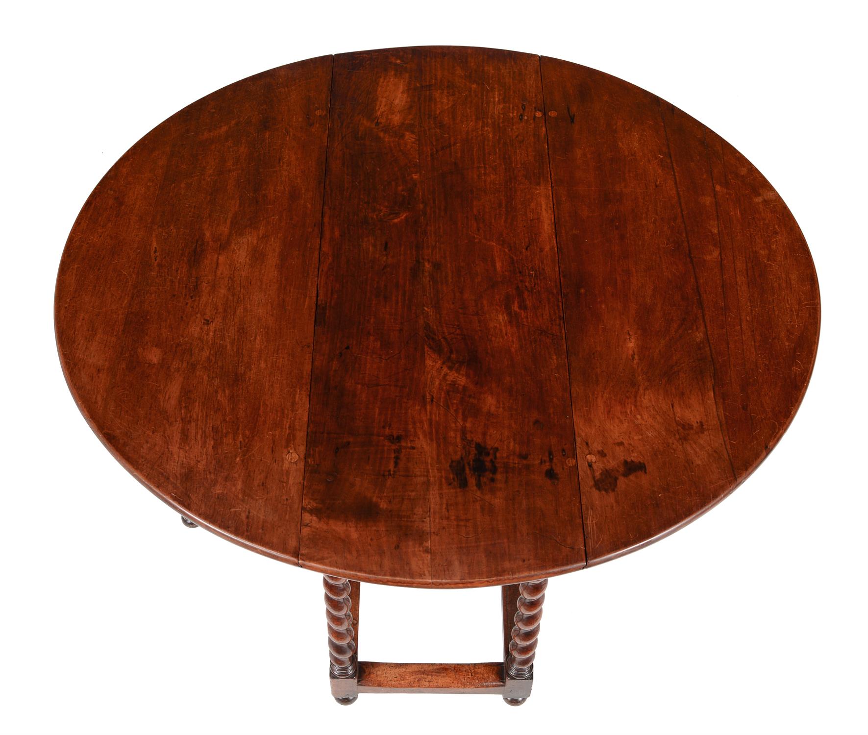 A William & Mary solid cedar gateleg dining table - Image 4 of 5