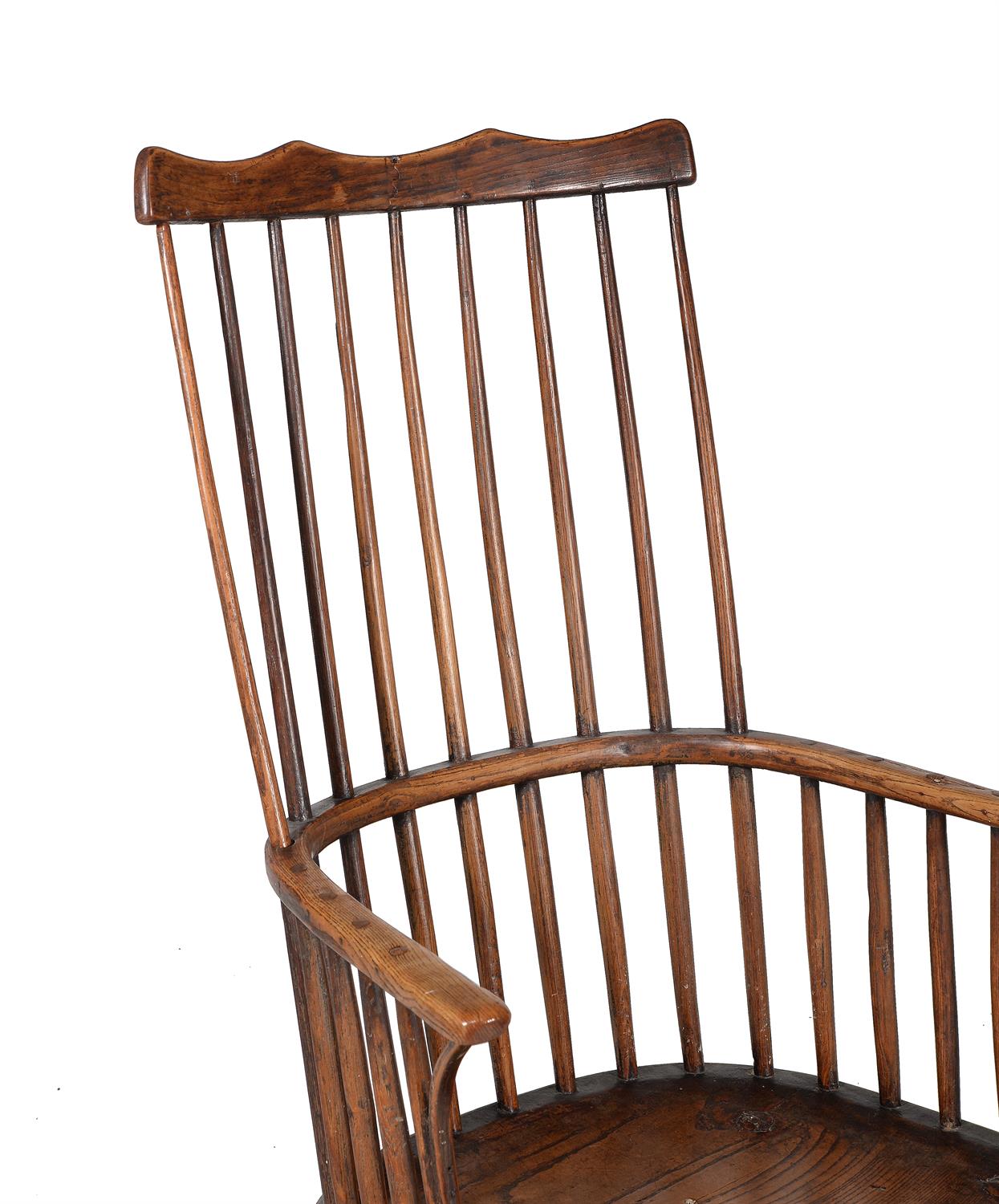 An ash and elm 'comb' back Windsor chair - Image 3 of 3