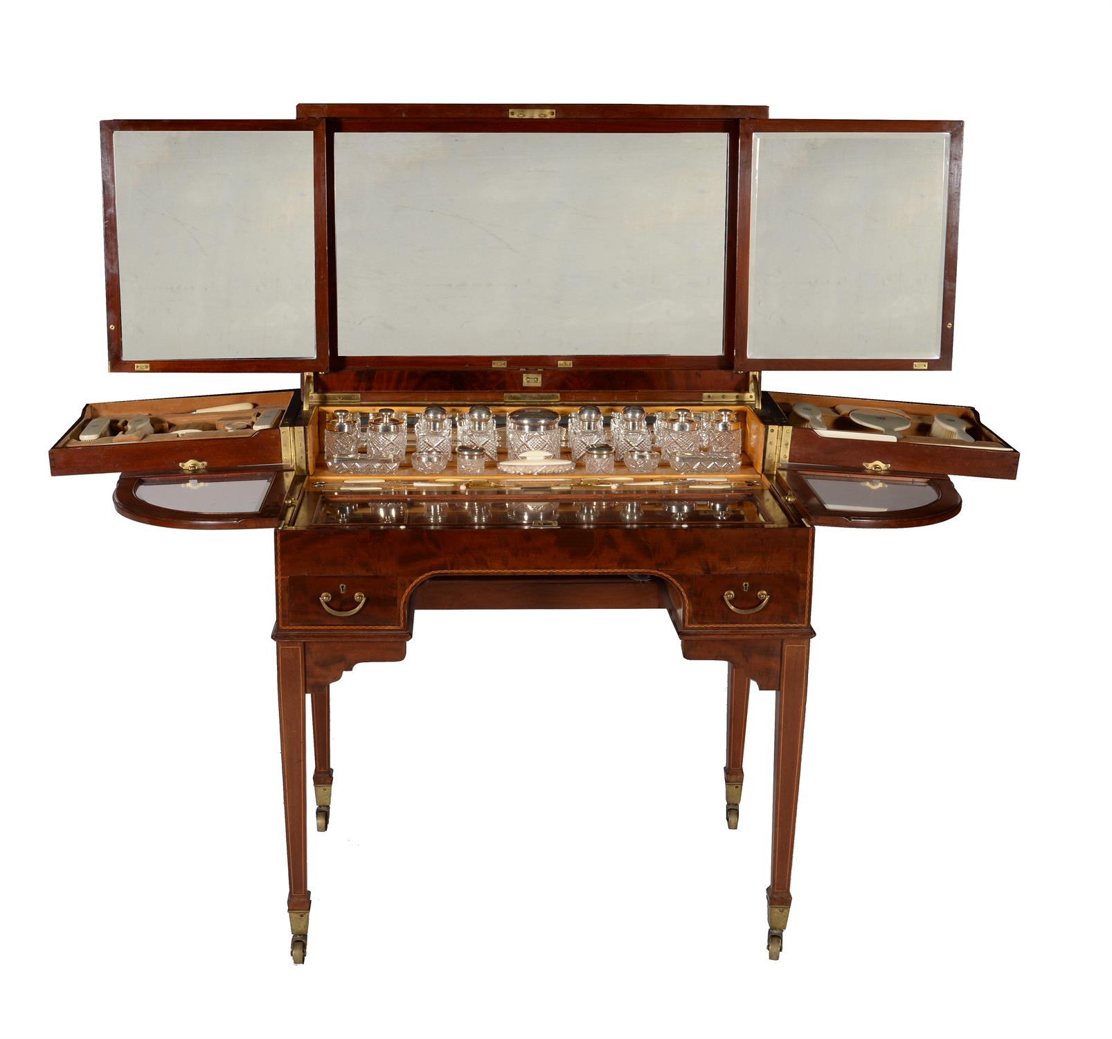 Y A George V silver fitted mahogany dressing table, circa 1925 - Image 4 of 12