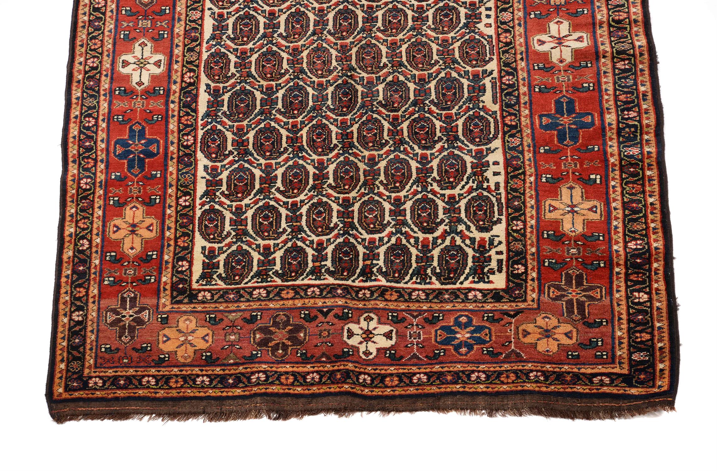 A Bakhtiar gallery carpet - Image 2 of 2