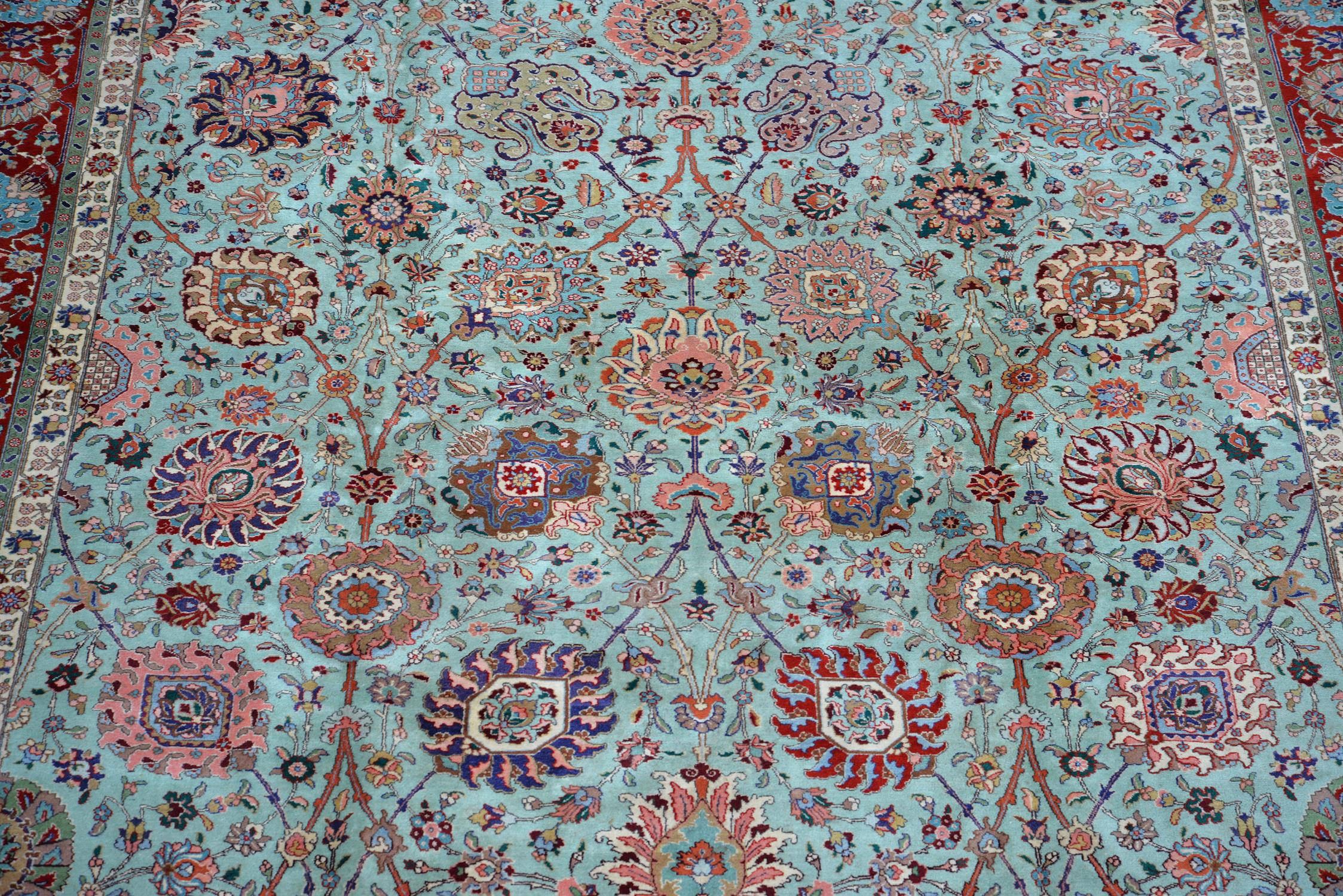 A Tabriz carpet - Image 2 of 4