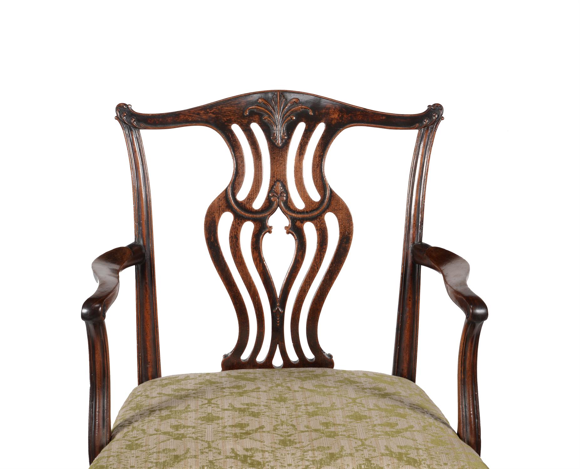 A George III mahogany open armchair - Image 3 of 4