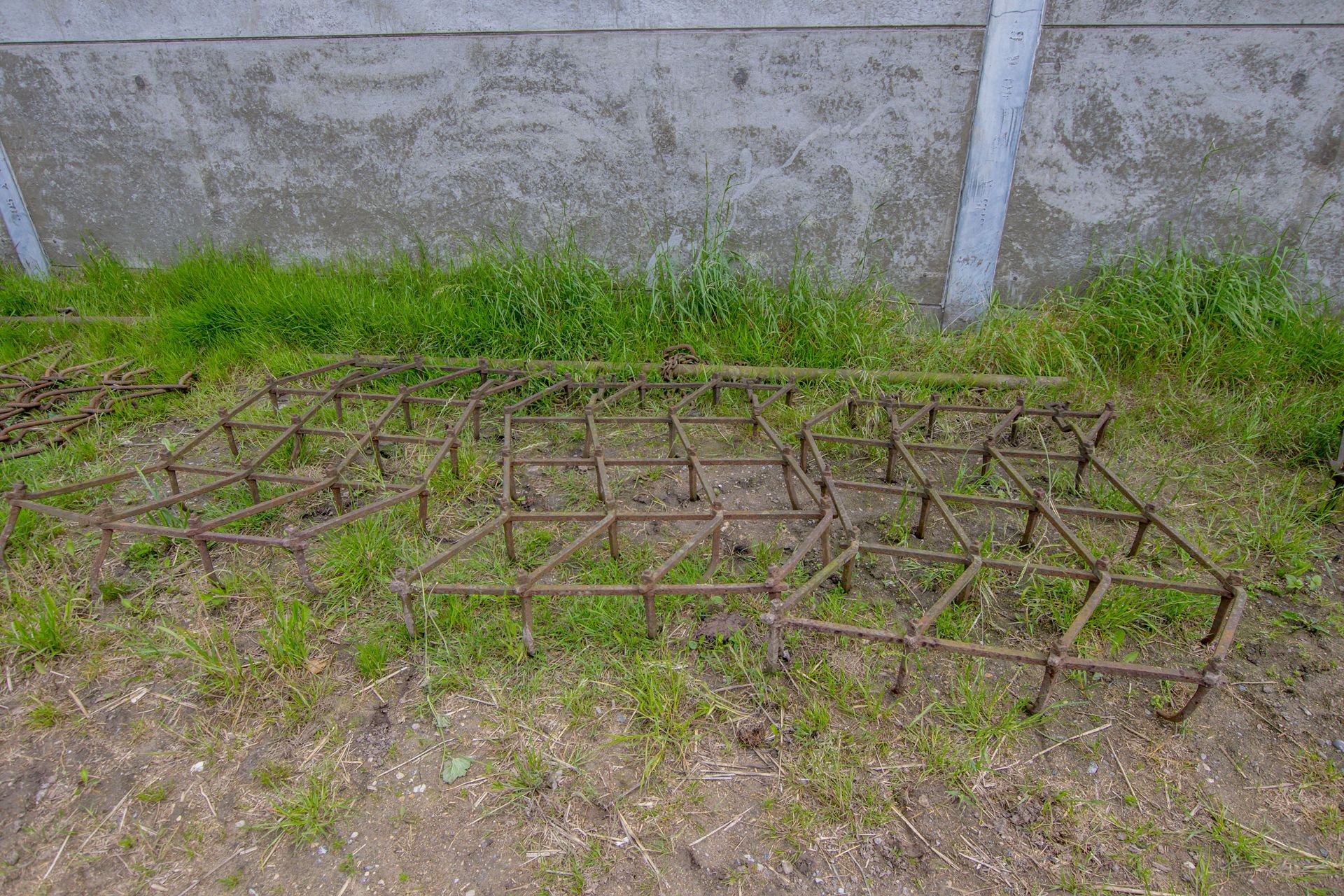 Set of 3 chisel harrows with stretcher.