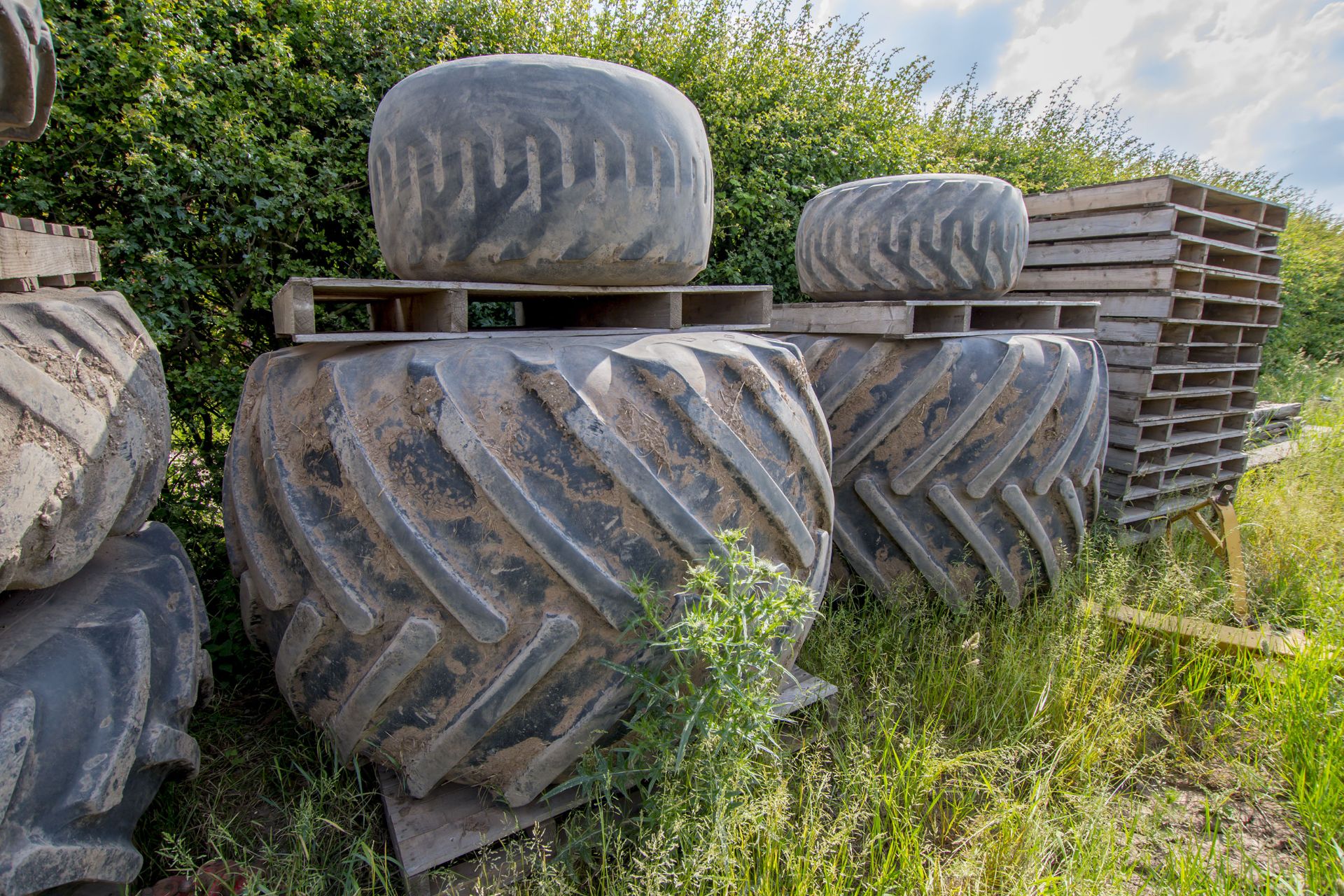 Set front and rear terra tyres to fit John Deere 6100, front 38 x 20, rear 66 x 43.
