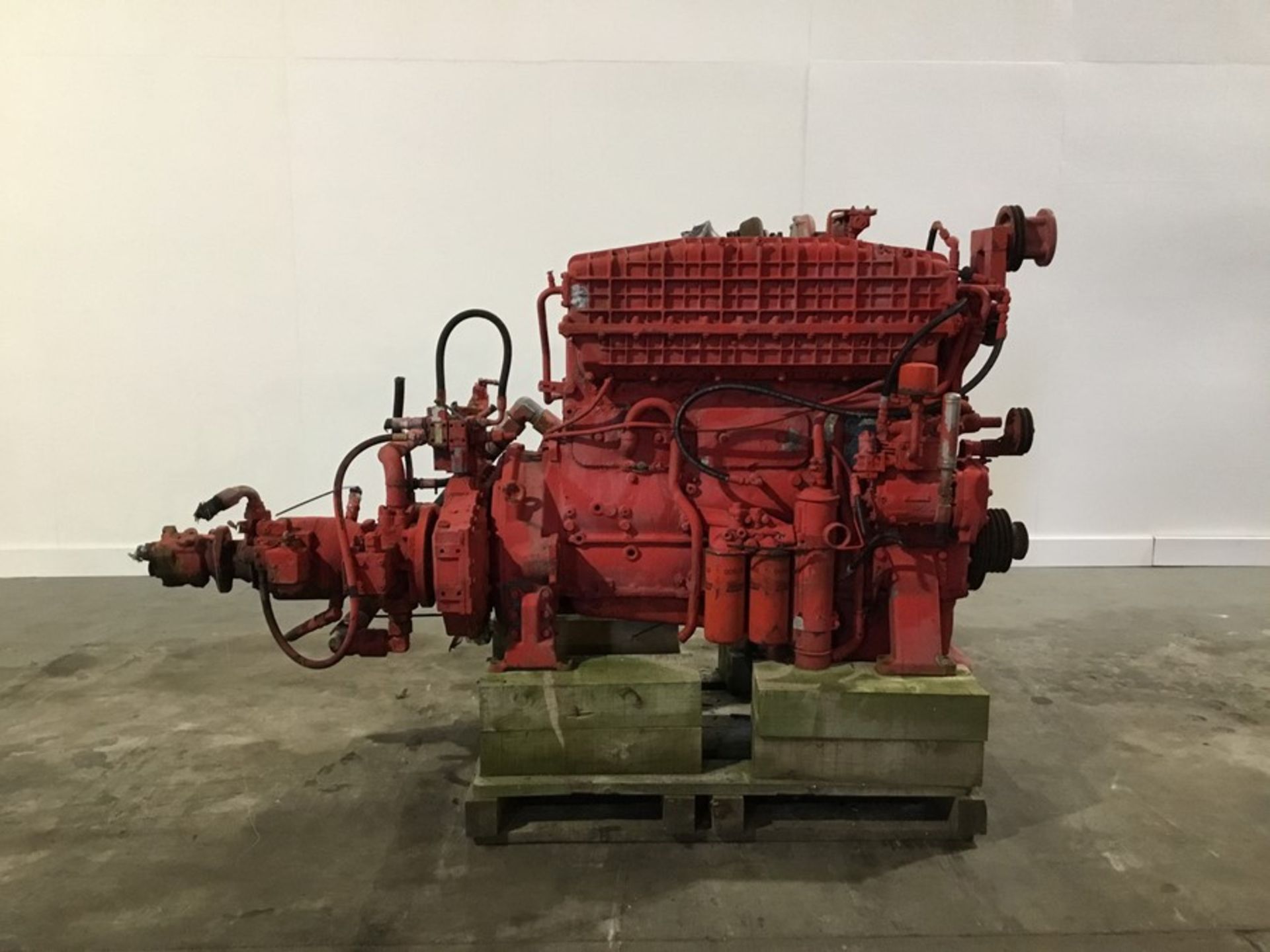 Volvo TID121K 6cyl Turbo Diesel engine with hydraulic pumps - Image 7 of 15